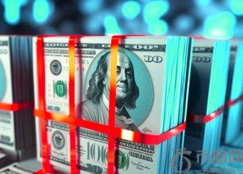 据报道，政府因男子拖欠水费（他对此毫不知情）而查封并出售其价值90万美元的房产。