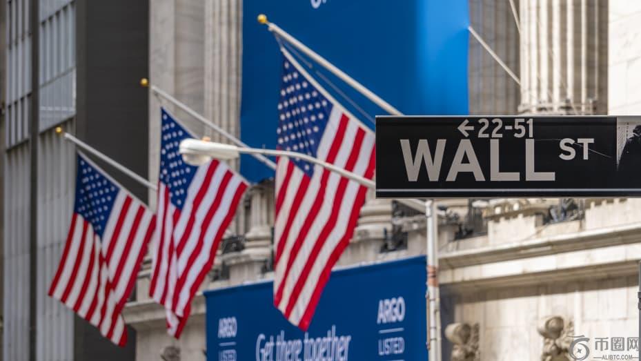 华尔街CEO警告称，股市估值过高，或将回调15%。