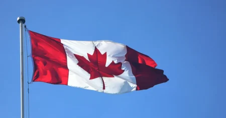 消息人士称，加拿大正在联邦预算案出台前权衡稳定币监管措施。